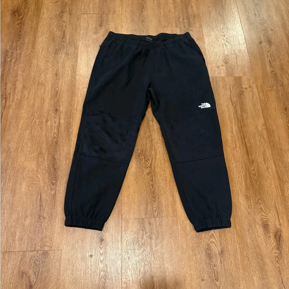 The North Face Black Men's Jogger Sweatpants with Logo - Picture 1 of 2
